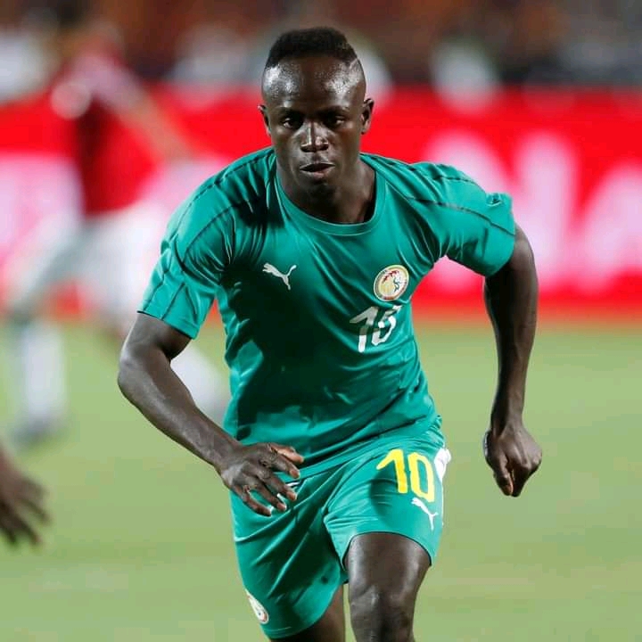 Сенегал знаменитости. Глава Сенегала маки Салл. Damel Senegal. Jacobs Senegal.